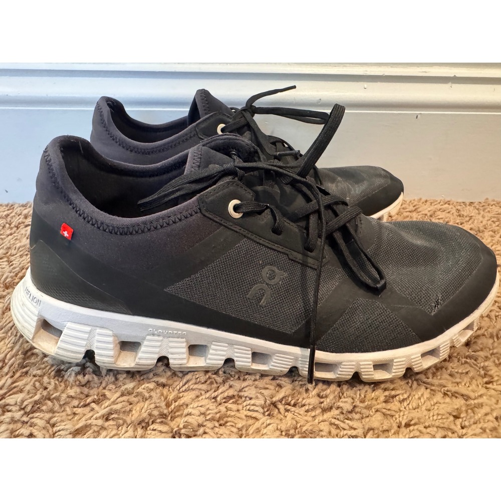 On Cloud 5 Men's Size 9 Black White Running Shoes Sneakers CloudTec